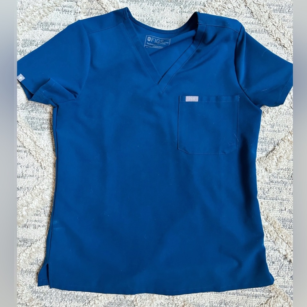 FIGS Deep reef Catarina scrub top size small